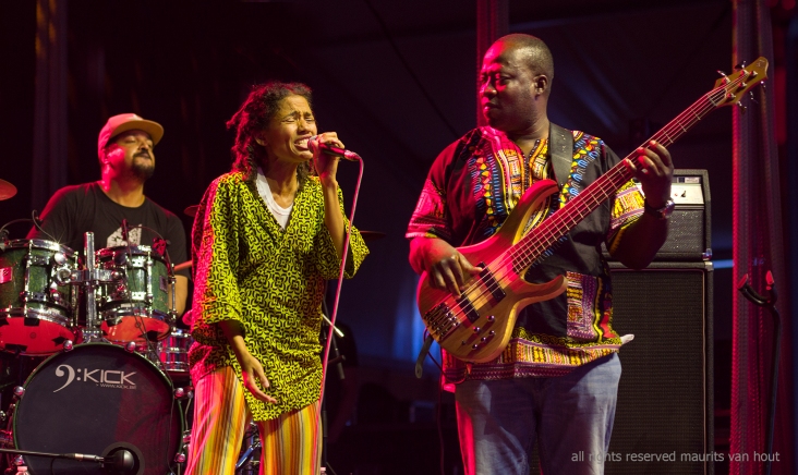Nneka live at gent jazz by Dutch jazzphotographer Maurits van Hout